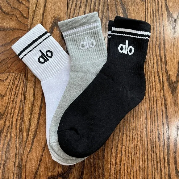 ALO Yoga | Accessories | Alo Throwback Socks 3 Pairs Brand  display picture 3